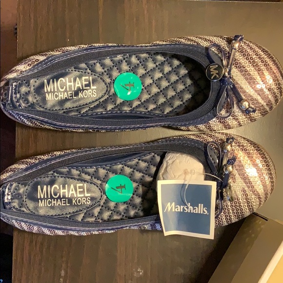 Michael Kors Babydoll Shoes. - Picture 5 of 5